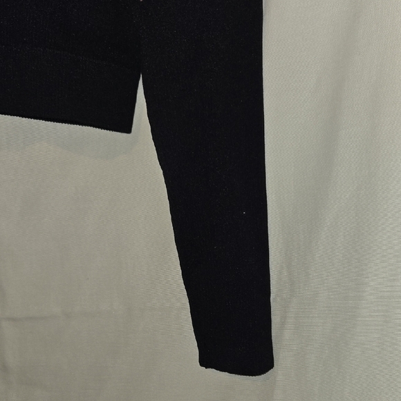 Garage Black Long Sleeve V Neck Crop Top Size Large - Picture 5 of 7
